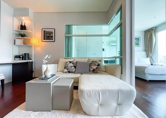 Near Bts Thong Lor L Workspace And Kitchen L Sontana Апартаменты Бангкок