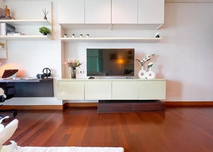 Апартаменты Near Bts Thong Lor L Workspace And Kitchen L Sontana Бангкок