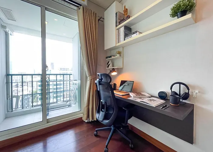 Near Bts Thong Lor L Workspace And Kitchen L Sontana Бангкок