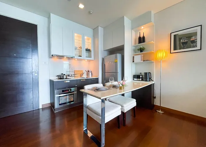 Near Bts Thong Lor L Workspace And Kitchen L Sontana * Бангкок