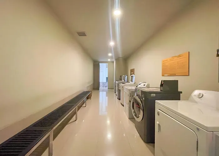 Near Bts Thong Lor L Workspace And Kitchen L Sontana Апартаменты