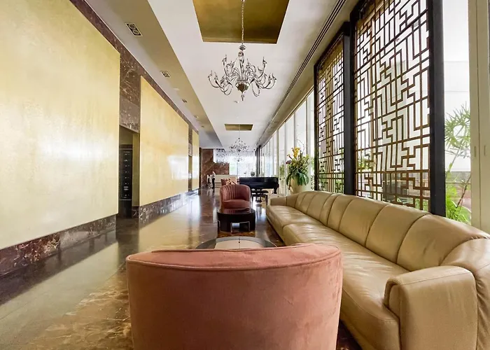 Апартаменты Near Bts Thong Lor L Workspace And Kitchen L Sontana Бангкок
